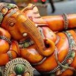 Payal Ghosh is making eco friendly Ganesh idol at home