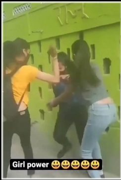 Today's girls said less than boys!  Video of girls beating on the road is going viral on social media