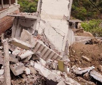 Uttarakhand: Seven houses collapsed due to cloudburst, 5 people died