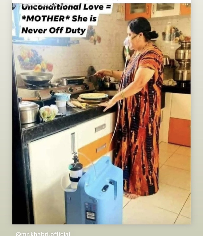 Viral picture of woman baking bread with oxygen, know what are the reactions
