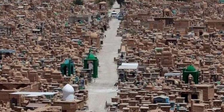 Wadi-e-Salaam: World's largest cemetery, more than 5 lakh people are buried