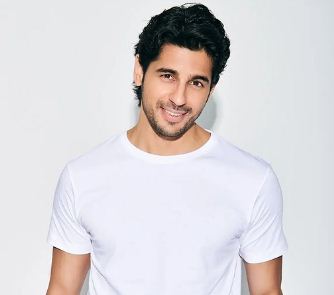 Sidharth Malhotra wants to join 'One Mic Stand'