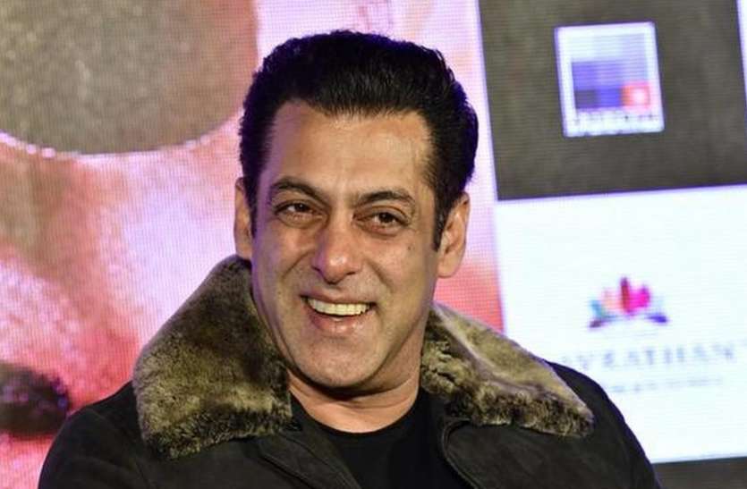 Salman को इंप्रेस करने के चक्कर में कर लिया Kiss, जानें कौन है ये Actress