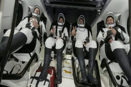 Four astronauts return to Earth from SpaceX capsule after 200 days