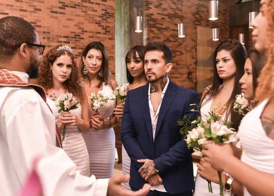 This Brazilian model marries 9 girls at once, wants to celebrate free love