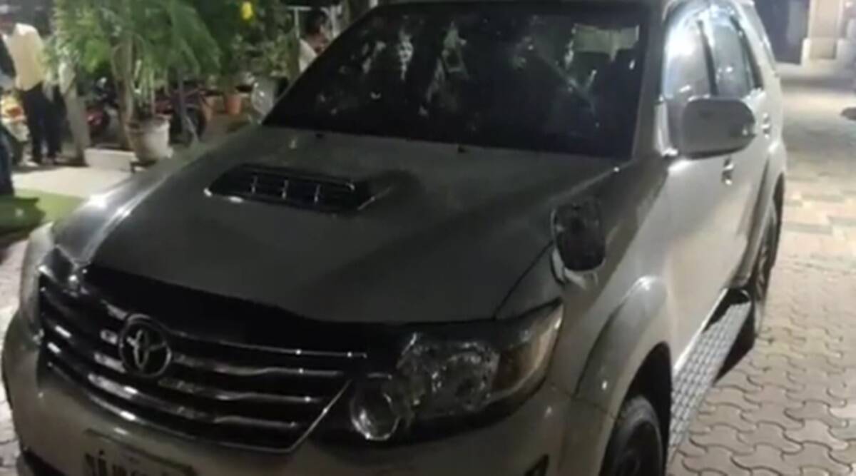 Eknath Khadse, Rohini Khadse, Rohini Khadse car Attacked