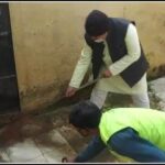 Madhya Pradesh: Energy Minister Pradyuman Singh Tomar cleans government school toilets on the complaint of girl students