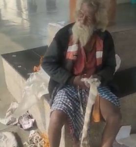When the notes started raining from the beggar's clothes, the video went viral on social media