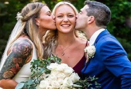 Woman fell in love with husband and wife, together all three built the world
