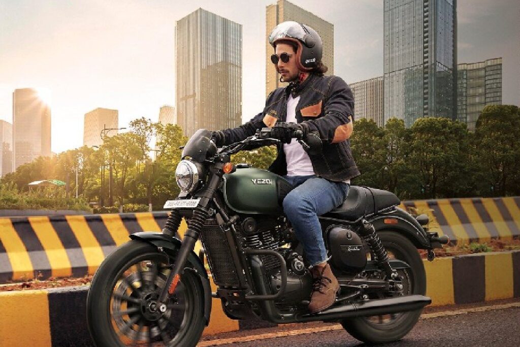 After 25 years, Yezdi makes a stellar entry, launches three new motorcycles  in India. Yezdi returns Launched 3 bikes in India price starts from 1.98  lakh | AnyTV News : AnyTV News