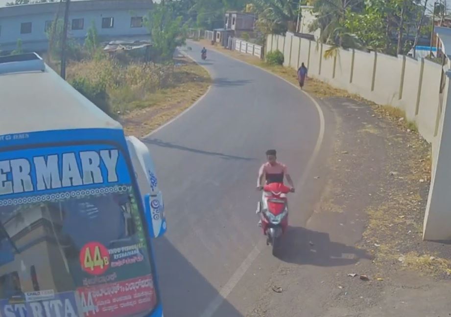 Believe it or not, luck was good that saved the life of this bike rider, what do you say!