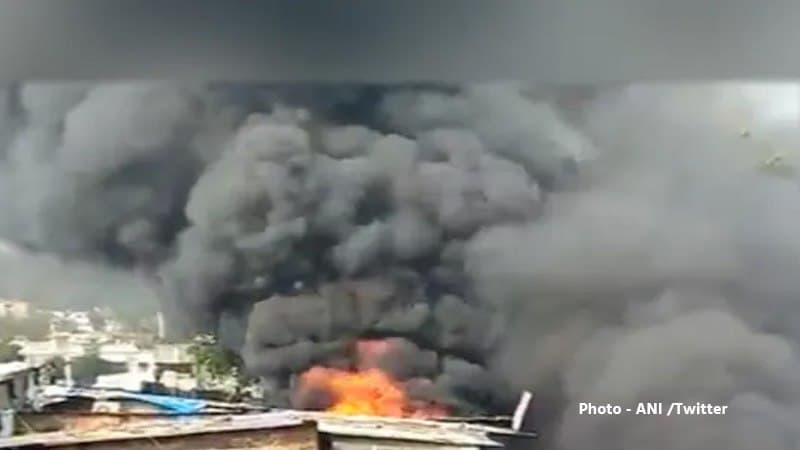 Mumbai: Fire breaks out at a warehouse in Ghatkopar, no casualties reported at the moment