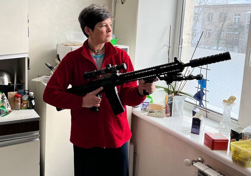 Ukraine: This woman bought a gun, you will be shocked to know the reason