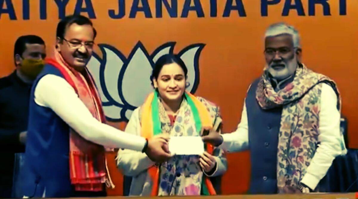 Uttar Pradesh: Before the elections, the Samajwadi Party got a big setback, the younger daughter-in-law of Mulayam Singh joined the BJP.