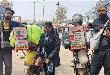बाइक पर भारत भ्रमण कर दे रहे पर्यावरण संरक्षण का संदेश