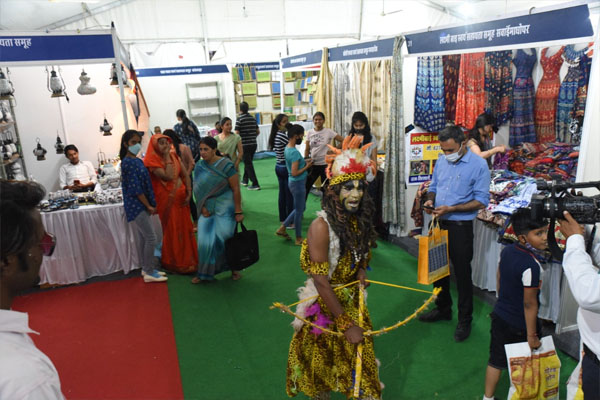 10-day Saras Fair concluded in Shilp Village of Jawahar Kala Kendra, people shopped fiercely - Jaipur News in Hindi