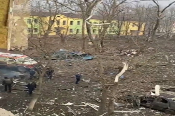 At least 300 people killed in Drama Theatre bombing in Mariupol - World News in Hindi