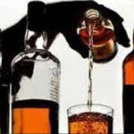 405 cartoons of Haryana-made illicit liquor recovered from Bharat Petroleum tanker hidden behind bushes - Jalore News in Hindi