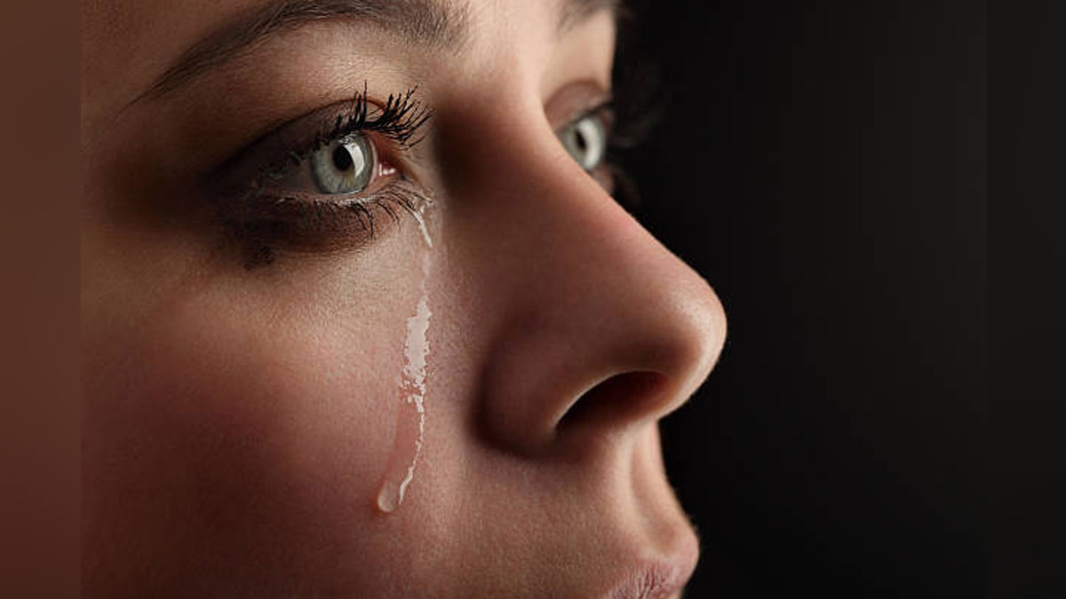 Advantages of crying |  The shedding of tears is better, these are the best benefits of crying.  Navabharat