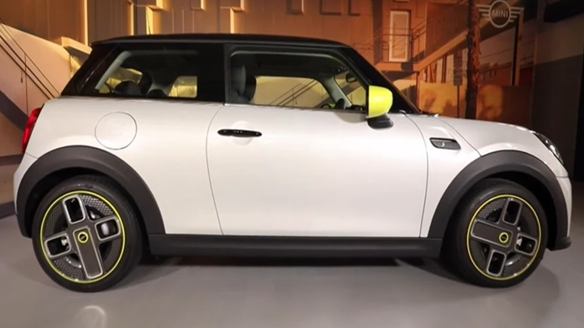 BMW Mini Cooper SE |  BMW launches electric Mini Cooper SE, priced at Rs 47.2 lakhs.  Navabharat