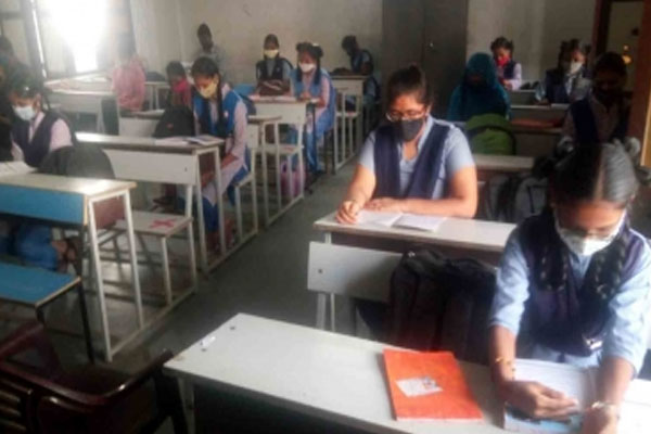 Gujarat schools to teach Bhagwad Gita - gandhinagar News in Hindi