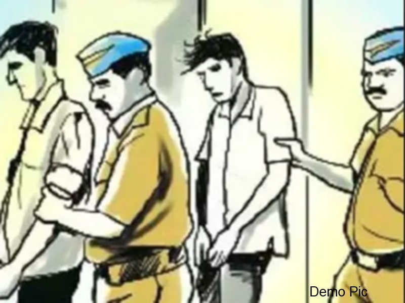 Bhopal Crime News: रेलवे मजिस्ट्रेट के सूने आवास से चंदन पेड़ चोरी करने वाले बदमाश गिरफ्तार, जवान का मोबाइल भी लूटा था