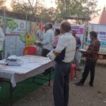 Bilaspur News: बिलासपुर के गांवों में सूचना शिविर, राज्य शासना की योजनाओं को कर रहे प्रदर्शित