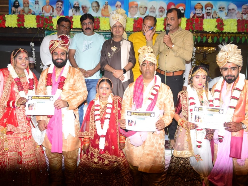 Bilaspur Sindhi News: झूलेलाल मंदिर चकरभाठा में तीन जोड़े बंधे परिणय सूत्र में