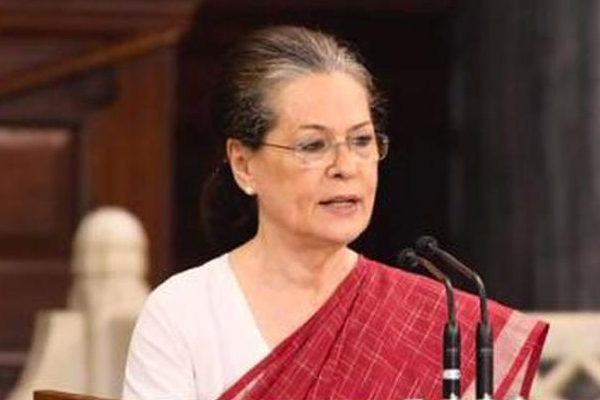 Center reduced MNREGA budget by 35 percent: Sonia Gandhi - India News in Hindi