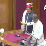 Chief Minister Yogi and SP chief Akhilesh Yadav took oath as MLA - Lucknow News in Hindi
