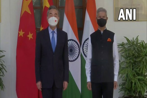 Chinese Foreign Minister meets Doval, Jaishankar in Delhi - Delhi News in Hindi