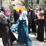 Classes resume in schools and colleges in Karnataka after court decision on hijab controversy - Bengaluru News in Hindi