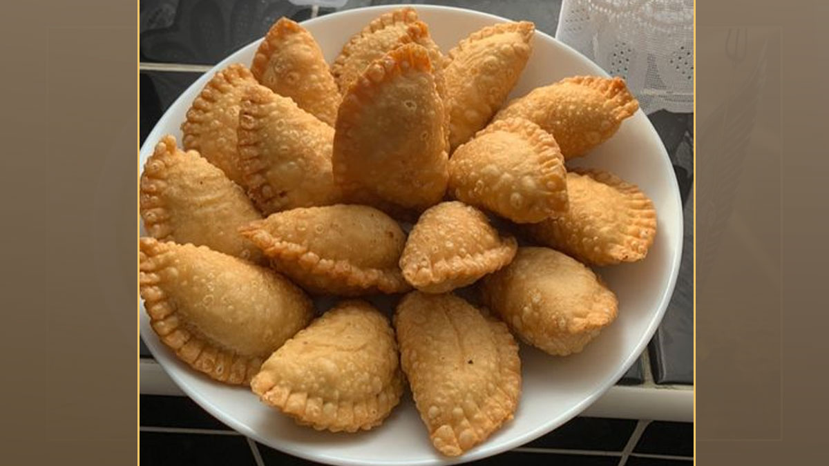 Gujiya Recipe |  Try making Gujiya of 'this' recipe in Holi, the eaters will appreciate wholeheartedly.  Navabharat