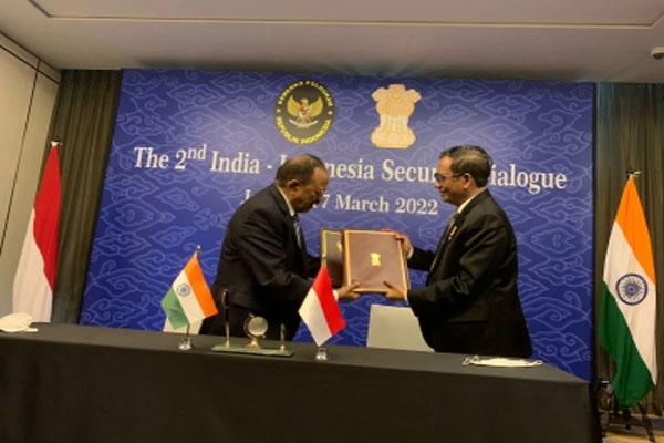 India and Indonesia discuss issues of terrorism, defence, cyber security - Delhi News in Hindi