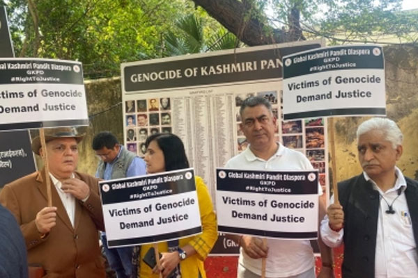 Kashmiri Pandits stand alone in the struggle for justice amidst political allegations and counter-allegations - India News in Hindi