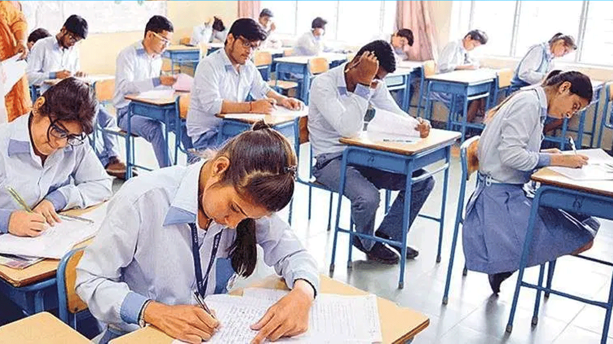 Madhya Pradesh |  Madhya Pradesh: Class 12th board exam started through offline mode.  Navabharat