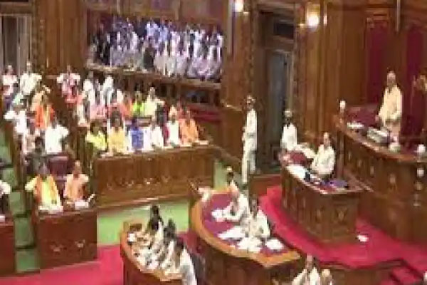 New MLAs took oath in UP assembly, Azam, Nahid could not come - Lucknow News in Hindi