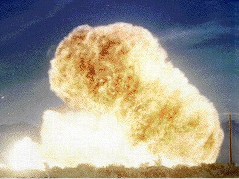 Nuclear War in 2022: परमाणु बमों जितने घातक वैक्यूम बमों से हमला कर रहा रूस, जानिए इनके बारे में