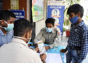 On the first day, more than 2.6 lakh adolescents in the age group of 12-14 received the first dose of the vaccine. - Delhi News in Hindi