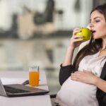 pregnancy, working women, tips for pregnant working ladies, pregnant and working full time, diets for pregnant lady, diets for pregnant womens, diets for pregnant working women, lifestyle articles, health articles , health and fitness, health and food, latest health tips, fitness articles, health articles in Hindi, health updates, pregnancy tips in hindi, jansatta