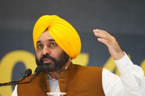 Punjab CM announces launch of phone numbers to expose corrupt - Punjab-Chandigarh News in Hindi