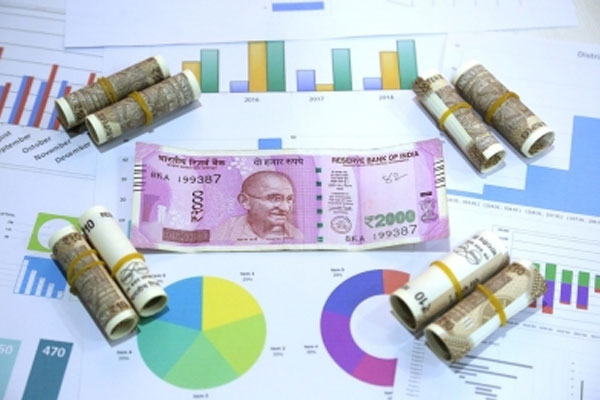 Inflationary woes to maintain pressure on rupee - India News in Hindi