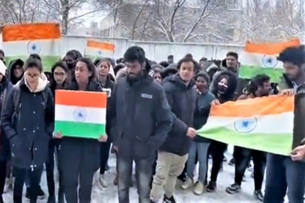 Students evacuated from Sumy returning to India on Friday: Jaishanka - Delhi News in Hindi