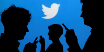 Twitter Down |  Then 'Twitter' went down, users around the world upset.  Navabharat