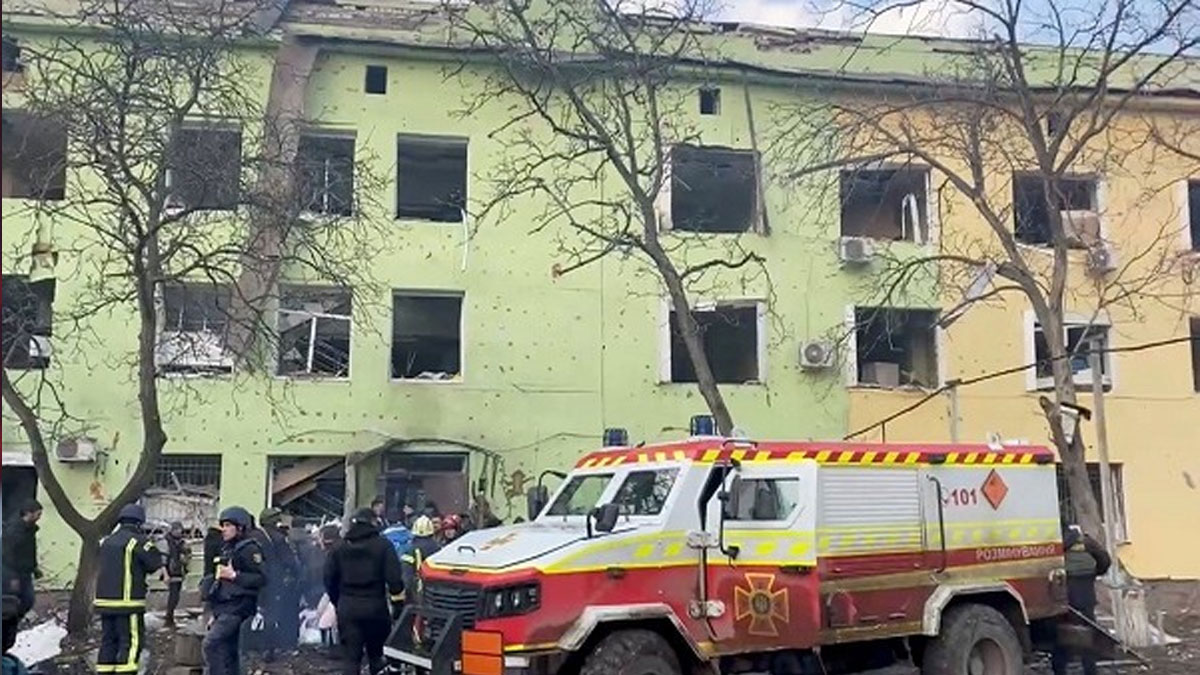 Ukraine |  Death orgy continues in Ukraine, 3 killed, 17 injured in hospital attack  Navabharat