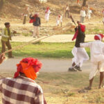 Unique tradition of playing Holi with stones in Bhiluda village of Dungarpur district of Rajasthan - Dungarpur News in Hindi