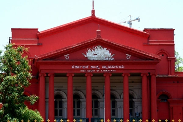 Karnataka High Court dismisses plea seeking permission to wear hijab in classrooms - Bengaluru News in Hindi