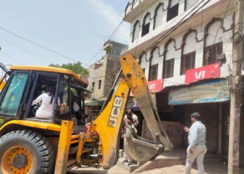 SC stops demolition drive in Jahangirpuri till further orders - Delhi News in Hindi