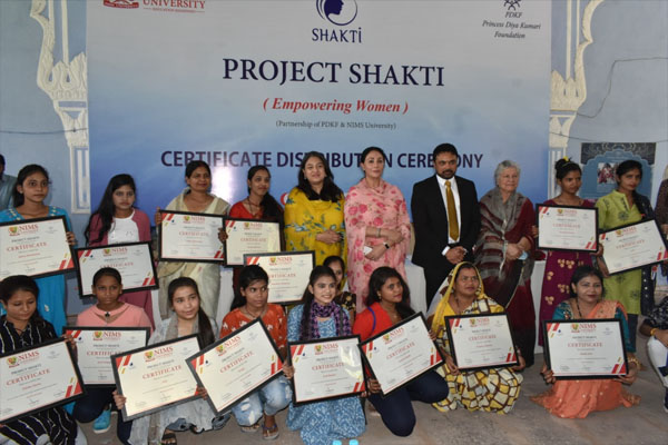 Certificates distributed to girls and women trained in Women Skill Development Training Program - Jaipur News in Hindi