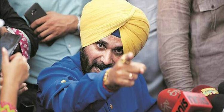 Navjot Singh Sidhu clashed with Barinder Dhillon